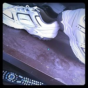 Size 12 la gear sneakers